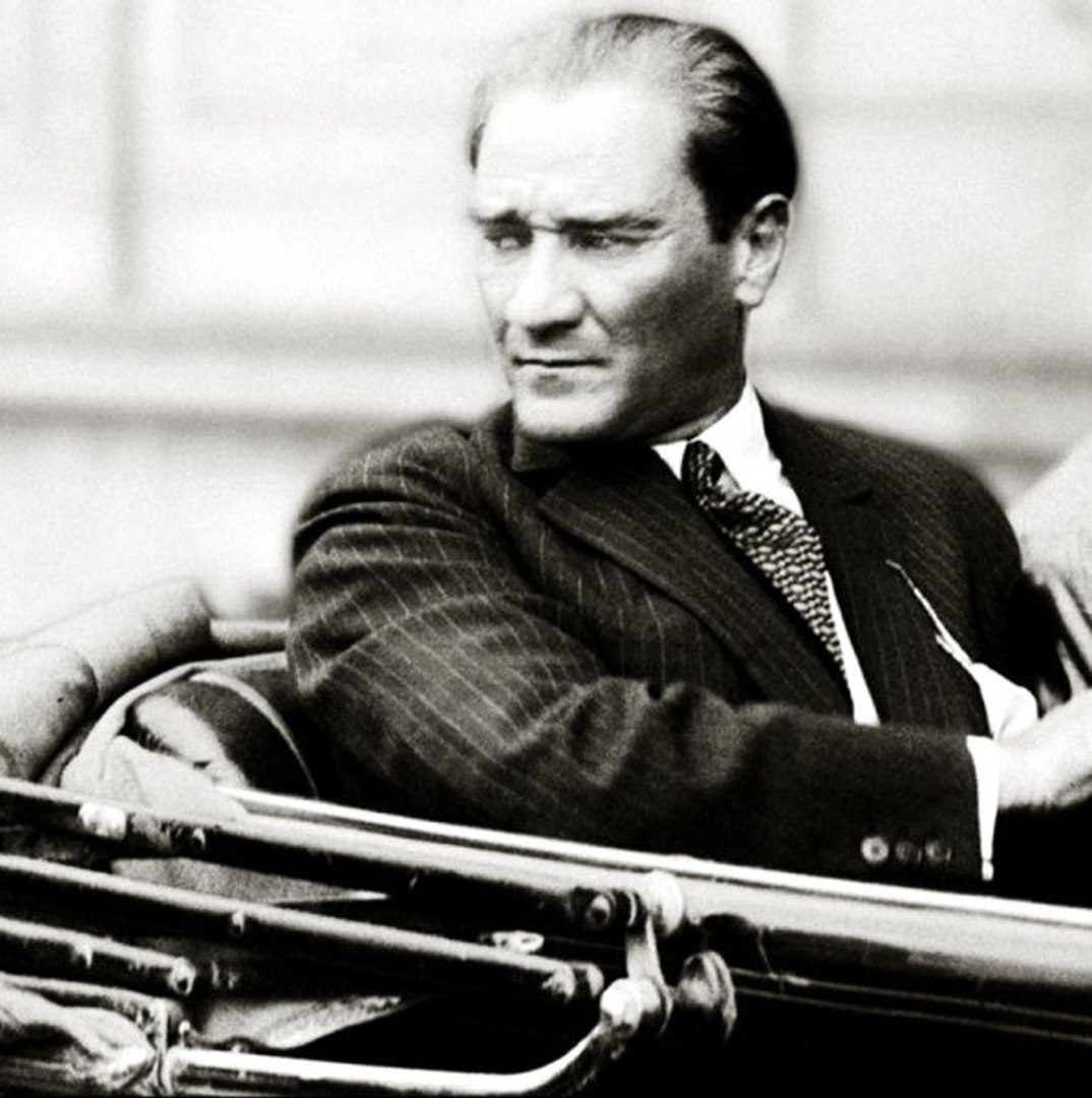 İş Bankası'nın 10 Kasım Atatürk'ü Anma Günü İçin Hazırladığı Reklamı İzle!  - Dailymotion Video