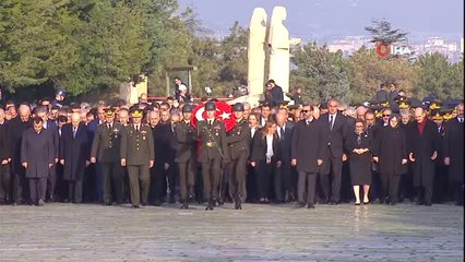 Cumhurbaşkanı Erdoğan, Ata'nın Huzuruna Çelenk Bıraktı