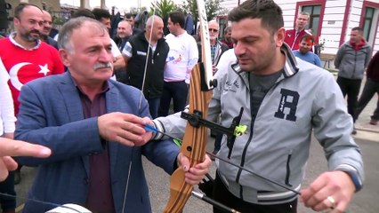 Sanayi ustaları bu sefer ok atarak yarıştı