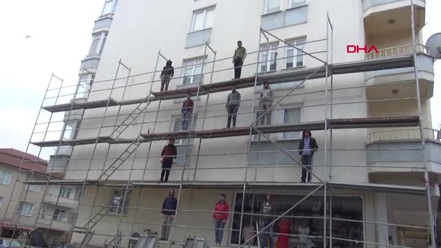 Çorum Temizlik ve İnşaat İşçileri 09.05'te Saygı Duruşuna Geçti