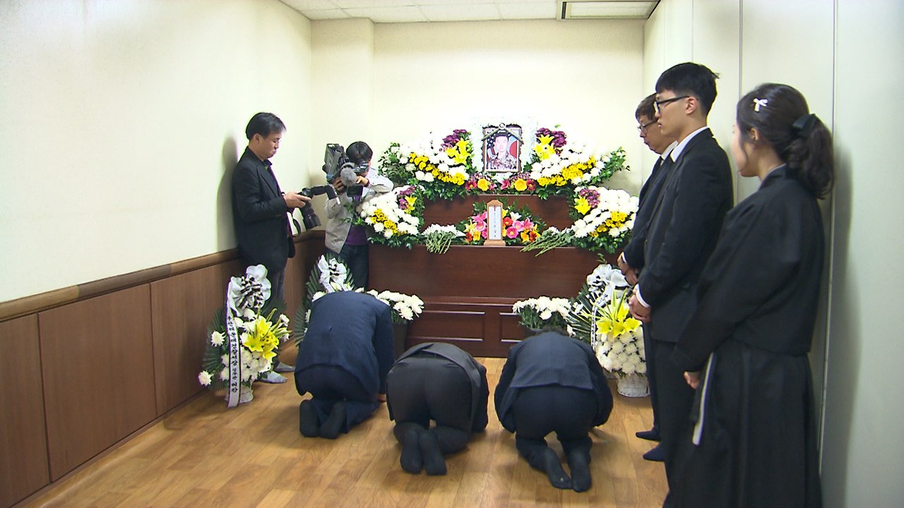 고 윤창호 씨 빈소에 조문객 발걸음 이어져 / YTN