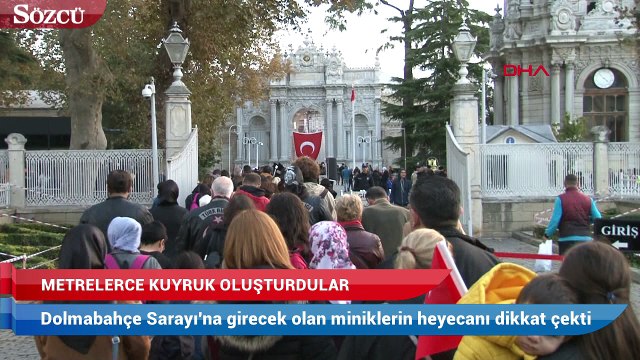 Dolmabahçe Sarayı’na girebilmek için metrelerce kuyruk oluşturdular