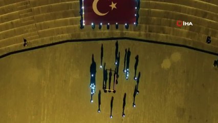 SDÜ öğrencilerinden 09.05 koreografisi