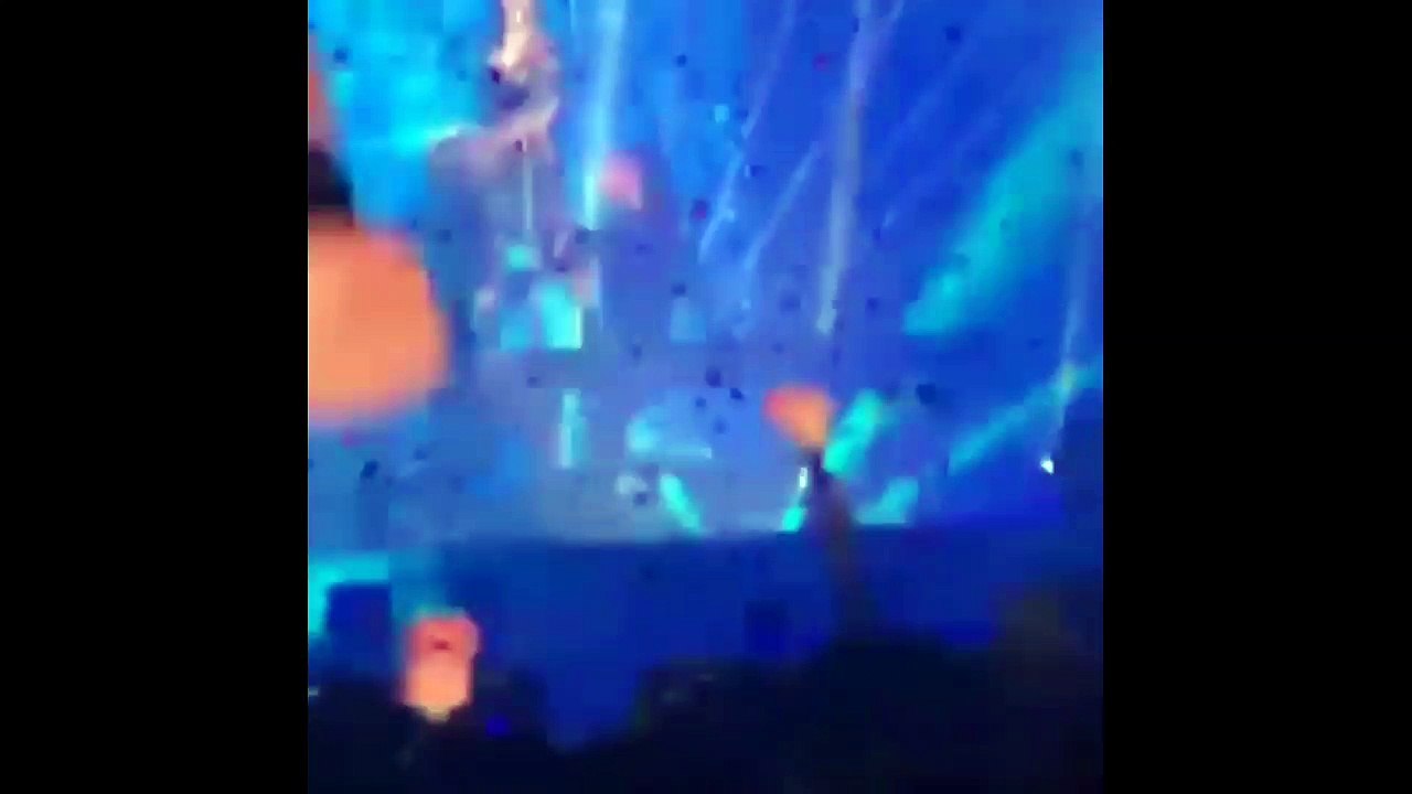BLACKPINK SEOUL CONCERT DAY 1 !! JISOO SOLO SIN...