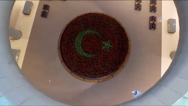 Büyük Önder Atatürk'ü Anıyoruz - İstanbul Havalimanı'nda Büyük Önder Atatürk İçin Saygı Duruşu