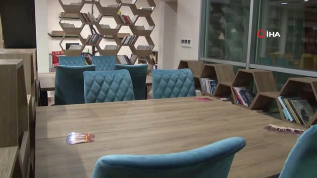 Bu Kitap Kafe 7'den 77'ye Herkese Hitap Edecek