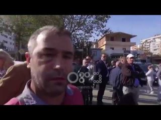 Ora News - Protesta te ‘Astiri’, goditet me grusht kameramani