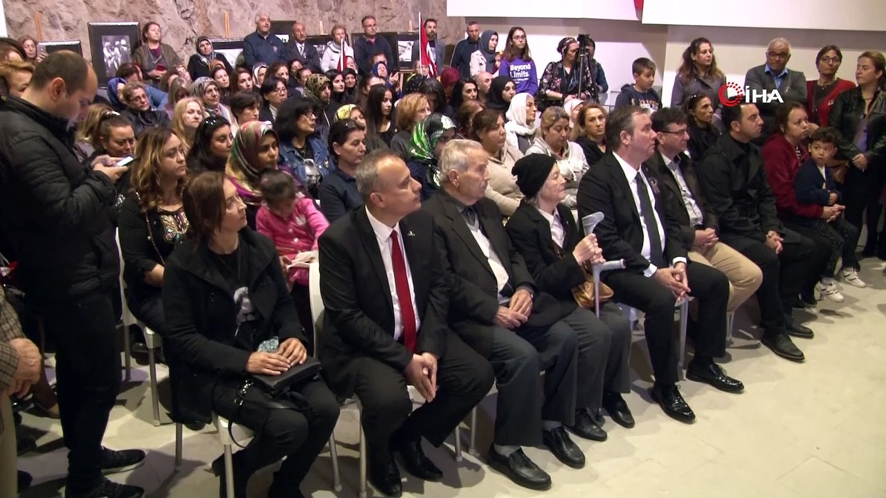 Atatürk, Türkiye’nin en büyük Atatürk maskında...