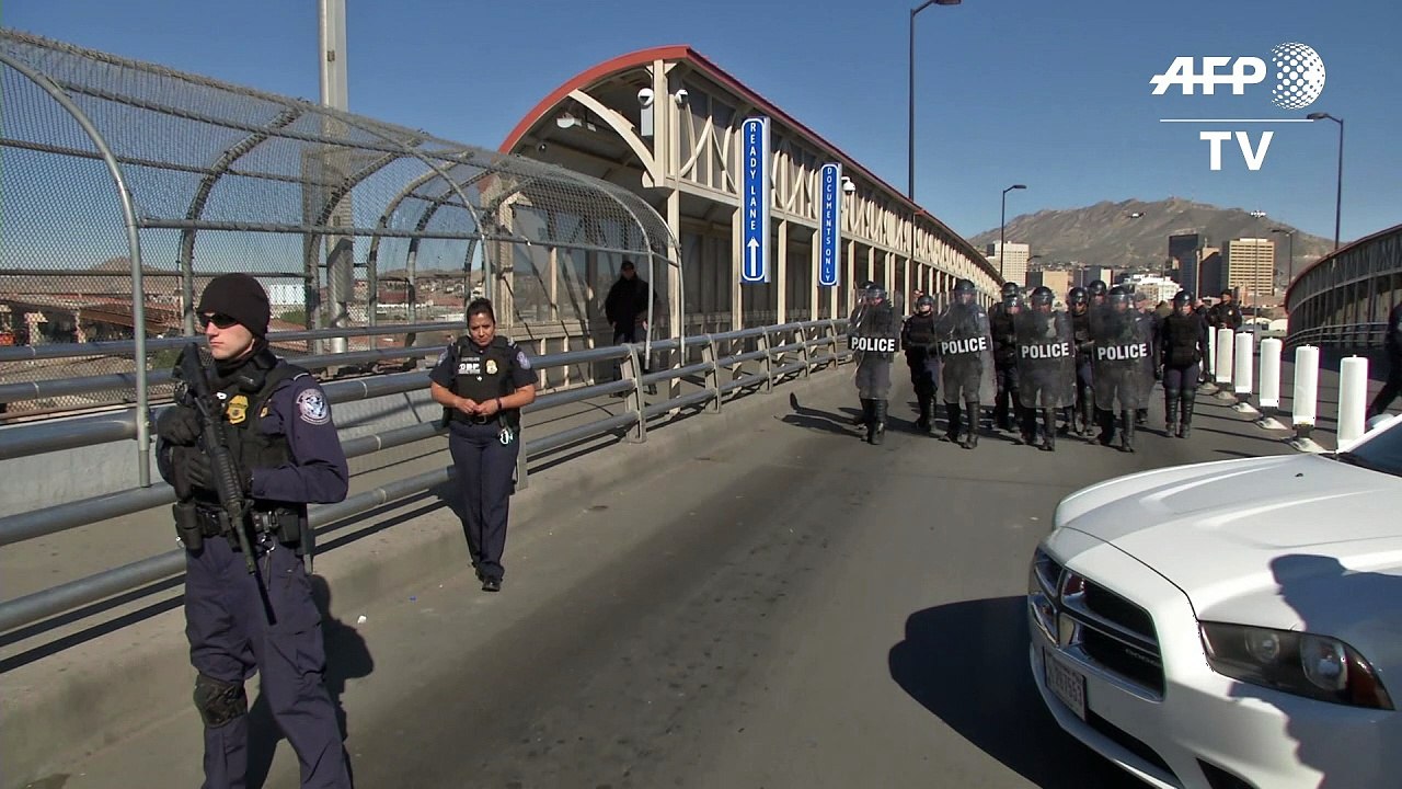 US border patrol performs drill at the border with Mexico