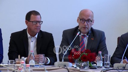 Ora News - Henze: Investitorët europianë nuk vijnë sepse nuk kanë siguri