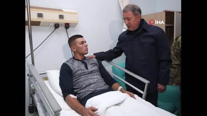 Bakan Akar'dan Yaralı Askerlere Ziyaret