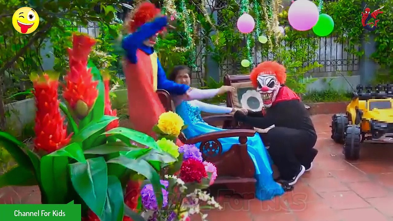 Siêu Nhân, Siêu Anh Hùng giải cứu thế giới P2- Công chúa Elsa đánh nhau với cá mập