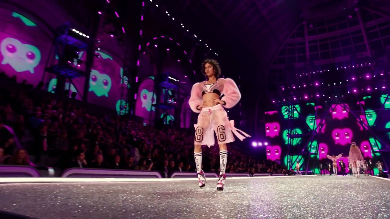 Victoria's Secret 2018  (Road To The Runway 2018) - Episode 1 – More Than A Runway