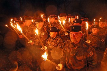 Centenaire de l'Armistice au Harmannswillerkopf : une émouvante cérémonie militaire aux flambeaux