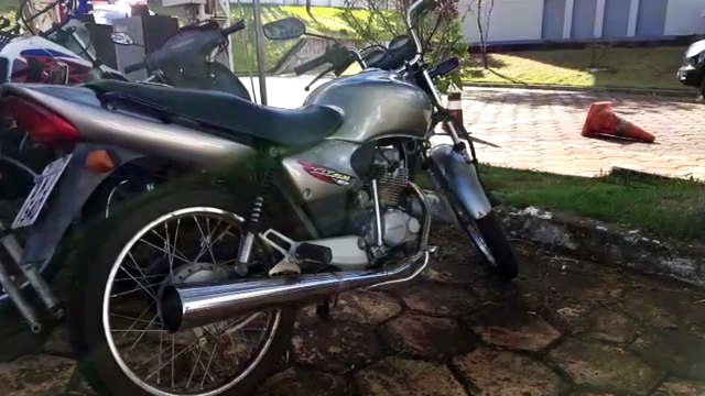 Rocam encaminha duas motocicletas para a delegacia