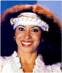 CLARA NUNES NOS TRAPALHÕES-1979