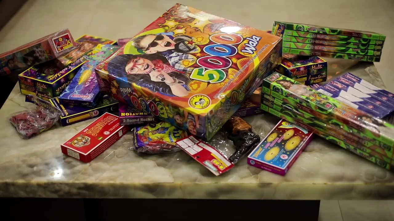 Try not to Laugh {} Very Comedy Video By AAshish cHanchalani Vines . Diwali Har Ghar Ki Watch And ENJOY