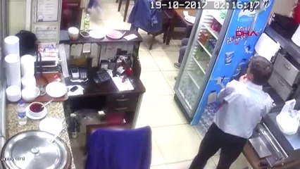 Fatih'te Lokantadaki Silahlı Saldırı Güvenlik Kamerası'nda