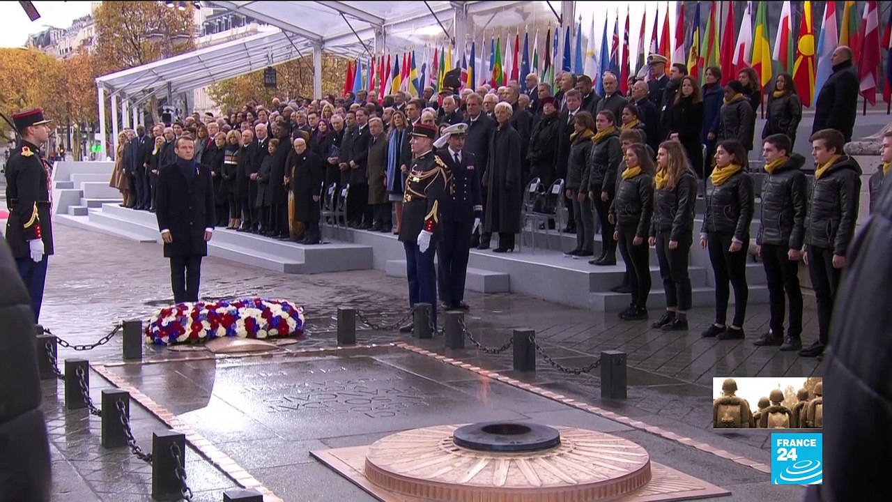 Emmanuel MACRON ravive la flamme du soldat inconnu - Centenaire de l'Armistice de 1918