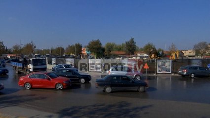 Report TV - Nisin punimet për mbikalimin tek Dogana, hiqet përkohësisht simboli i shqiponjës