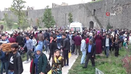 Metrelerce Yükseklikteki Surlardan Düşen Baba Kız Ağır Yaralandı