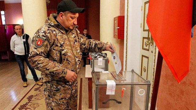 Ucraina: separatisti al voto che nessuno riconosce