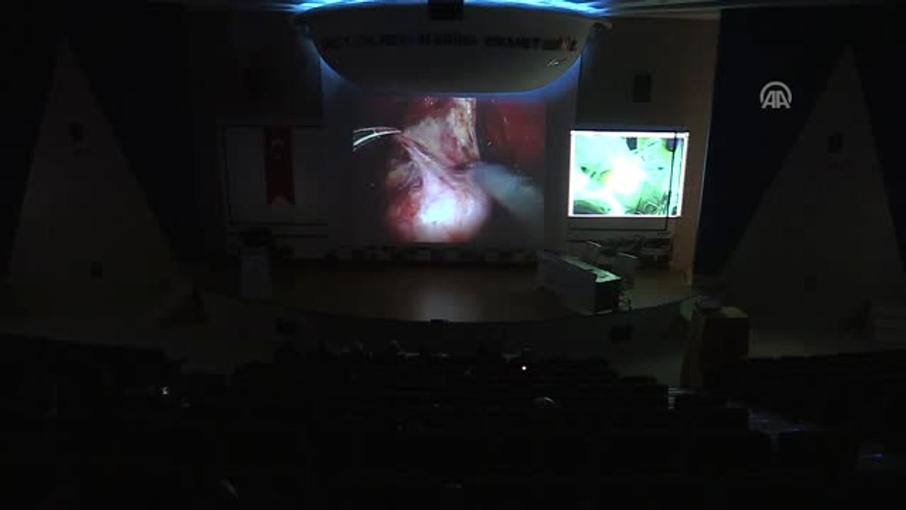 Canlı Yayında Robotla Prostat Kanseri ve Böbrek Genişliği Ameliyatı