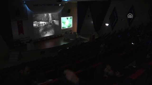 Canlı Yayında Robotla Rahimdeki Sarkmayı Ameliyat Ettiler