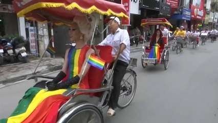 Gay Pride dans les rues d'Hanoï