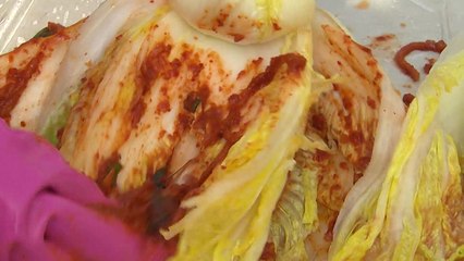 김장채소 작황 '양호'...김장 '한 포기 더 담기' / YTN