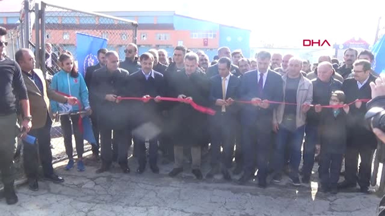 Ağrı'da Stadyumun Açılış Maçında Olay Çıktı