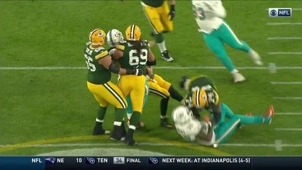 Quinn mimics Rodgers belt celebration after sack