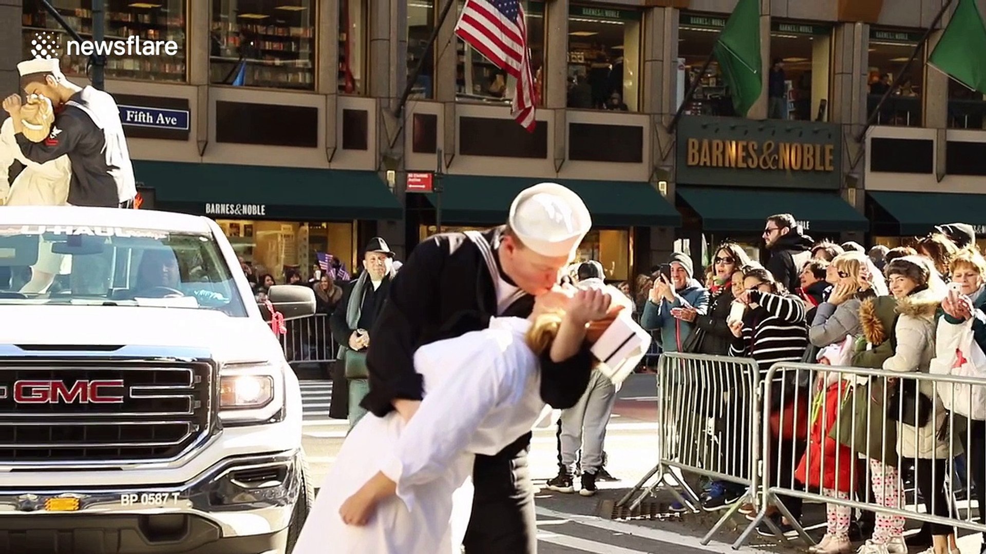 Famous V J Day Times Square Kiss Re Enacted During Annual Nyc