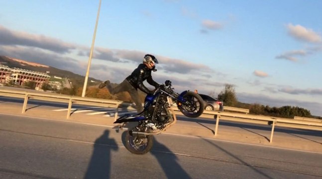 Motosikletli Magandanın Sözde Şovu Kazayla Bitti