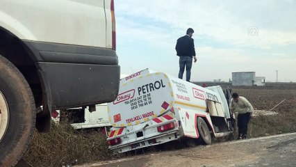 Yakıt tankeri ile işçi minibüsü çarpıştı: 8 yaralı - ŞANLIURFA