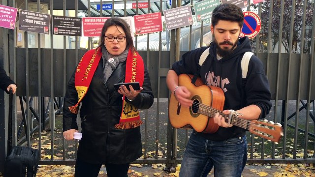 Rassemblement en musique devant le lycée Simone-Weil de Dijon