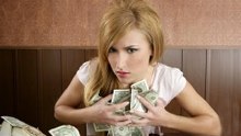أشهر 8 شخصيات بخيلة في العالم