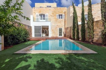 Luxury House of Character in Malta, Naxxar