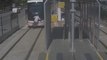 Un homme de 77 ans passe sous un tramway