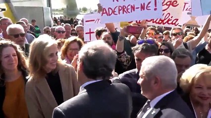 Los CDR abuchean a Quim Torra en Deltebre (Tarragona)