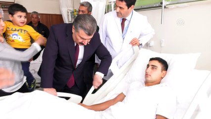 Bakan Koca yaralı askerleri ziyaret etti - ANKARA