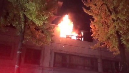 경찰 '스프링클러 설치 거부' 건물주 소환 검토 / YTN