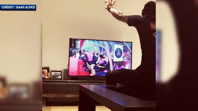 Quand Dani Alves se transforme en supporter devant Monaco-PSG