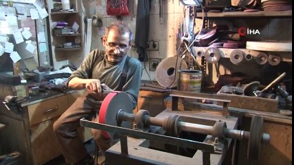 El Yapımı Sivas Bıçağının Ünü Ülkeyi Aştı, Kargo Engeline Takıldı