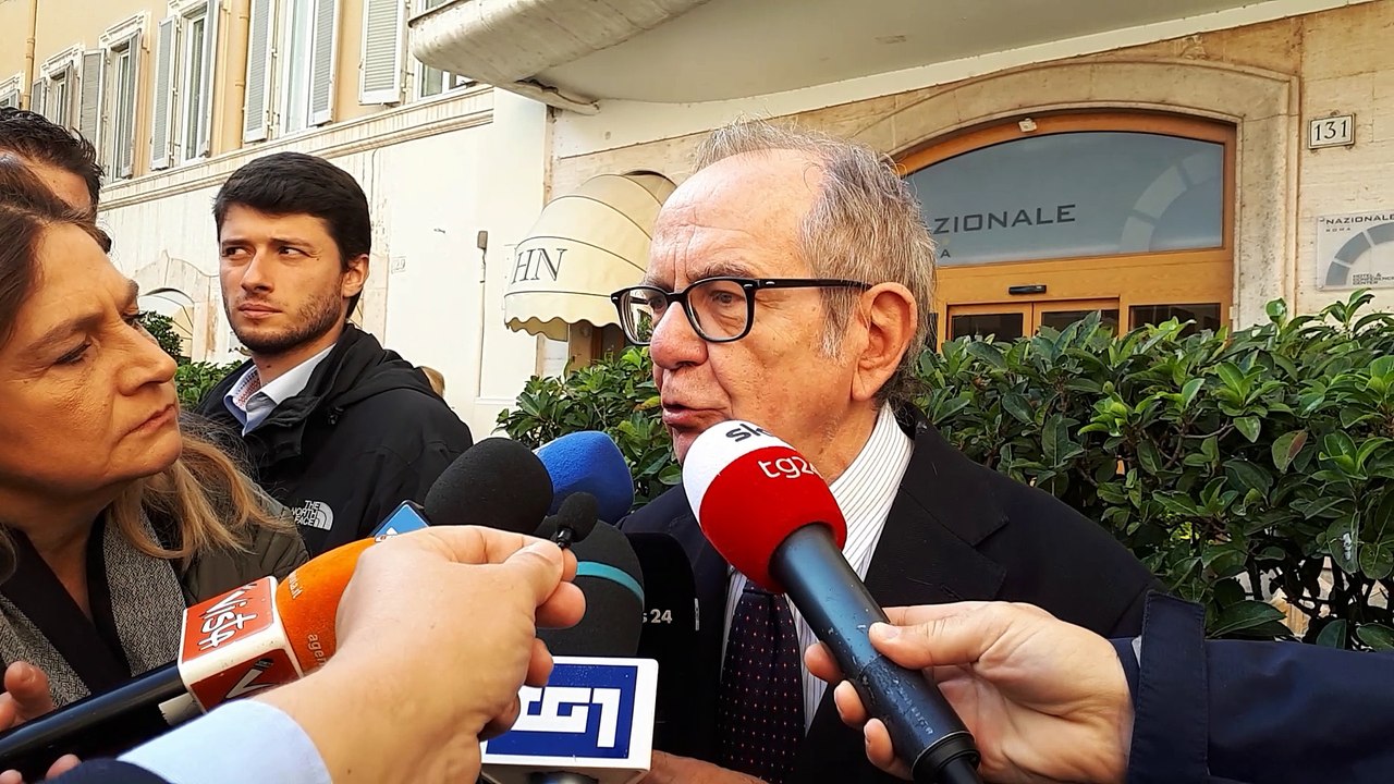 La manovra: le dichiarazioni dell'ex ministro dell'Economia Pier Carlo Padoan (Pd)