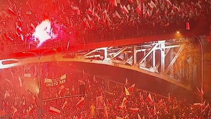 Ultras europeos celebran en Polonia el centenario del país