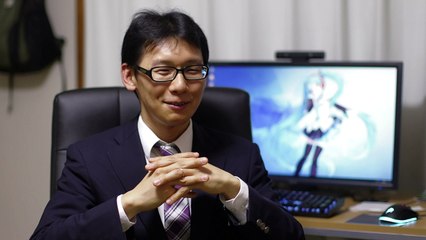 Casado con un holograma