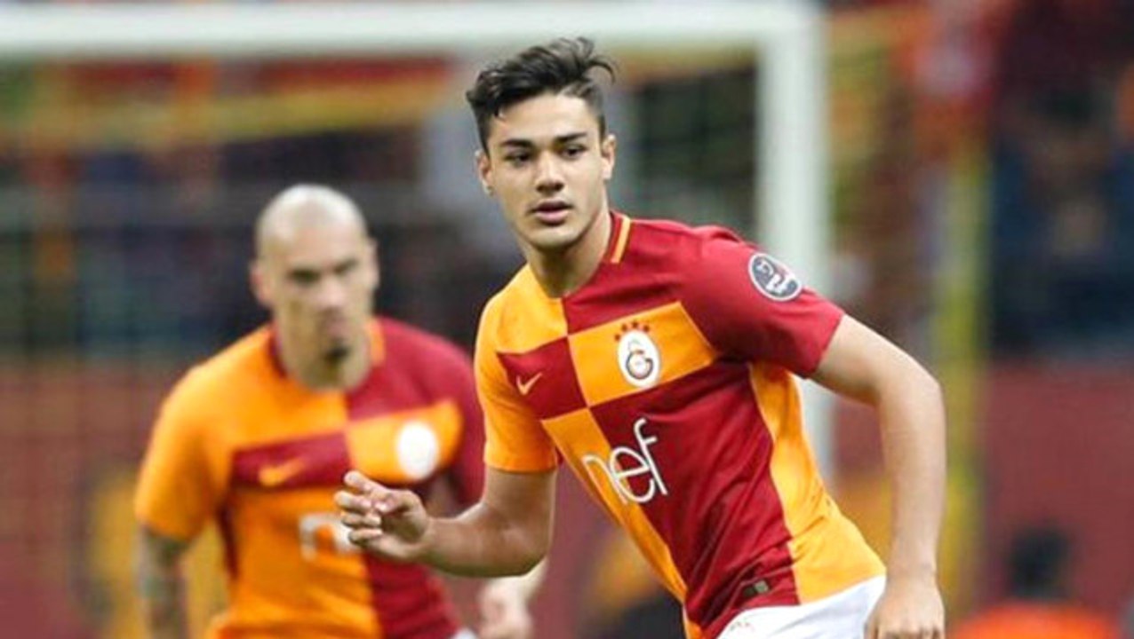 Galatasaraylı Ozan Kabak, Sakatlığı Nedeniyle Ümit Milli Takım Kadrosundan Çıkarıldı