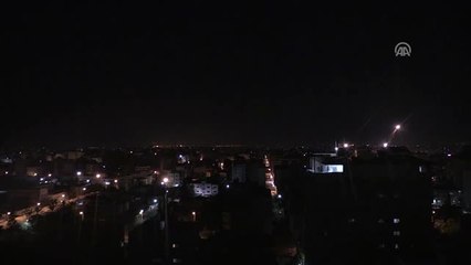 İsrail Vurmaya, Gazze Roketle Karşılık Vermeye Devam Ediyor (2)