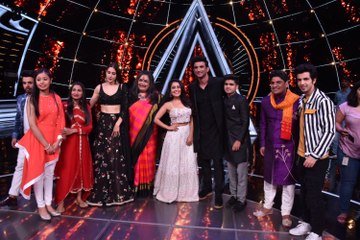Kedarnath promotions start! Sara Ali Khan and Sushant Singh Rajput grace Indian Idol 10